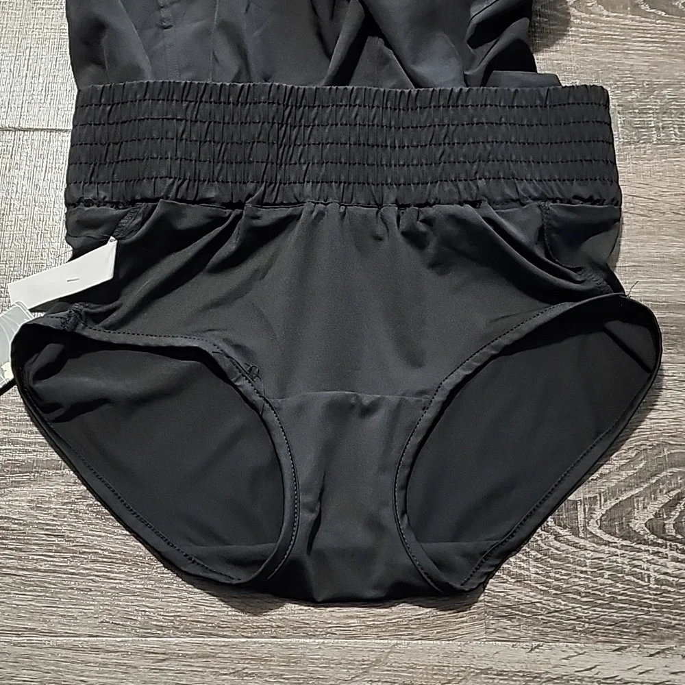 BMJL High Waisted Running Shorts - Picture 4 of 4